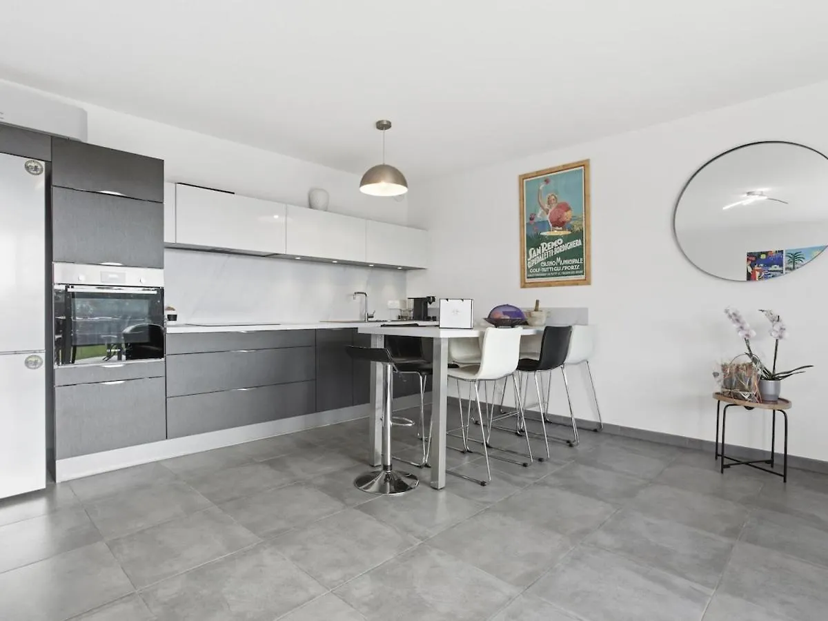 Appt 2 Chambres, 3 Etoiles, Piscine, Wifi, Parking, Clim Saint-Raphael  France