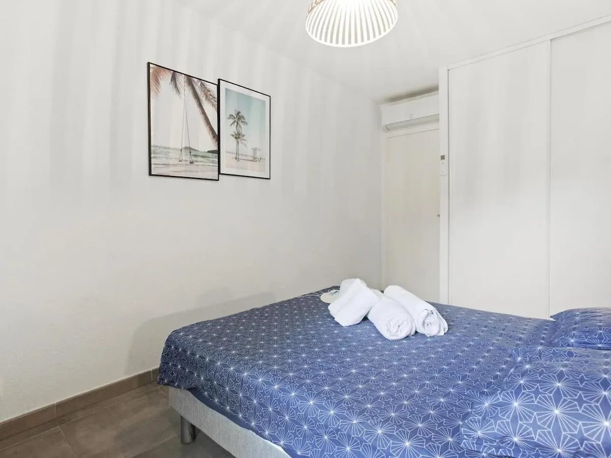 Apartment Appt 2 Chambres, 3 Etoiles, Piscine, Wifi, Parking, Clim Saint-Raphael