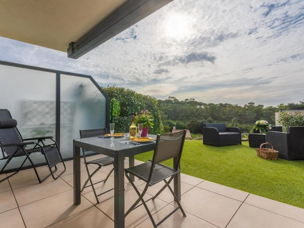 Appt 2 Chambres, 3 Etoiles, Piscine, Wifi, Parking, Clim Saint-Raphael  Apartment