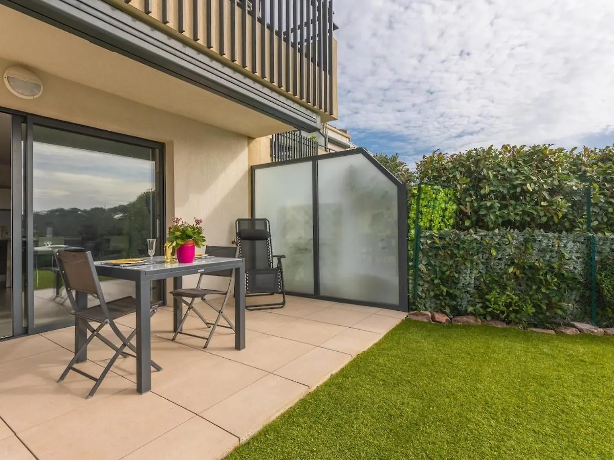 Appt 2 Chambres, 3 Etoiles, Piscine, Wifi, Parking, Clim Saint-Raphael  Apartment